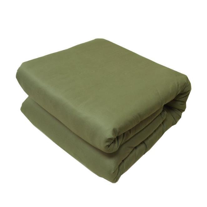 军绿棉被