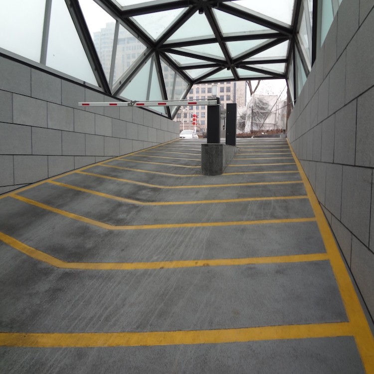 无振动防滑坡道