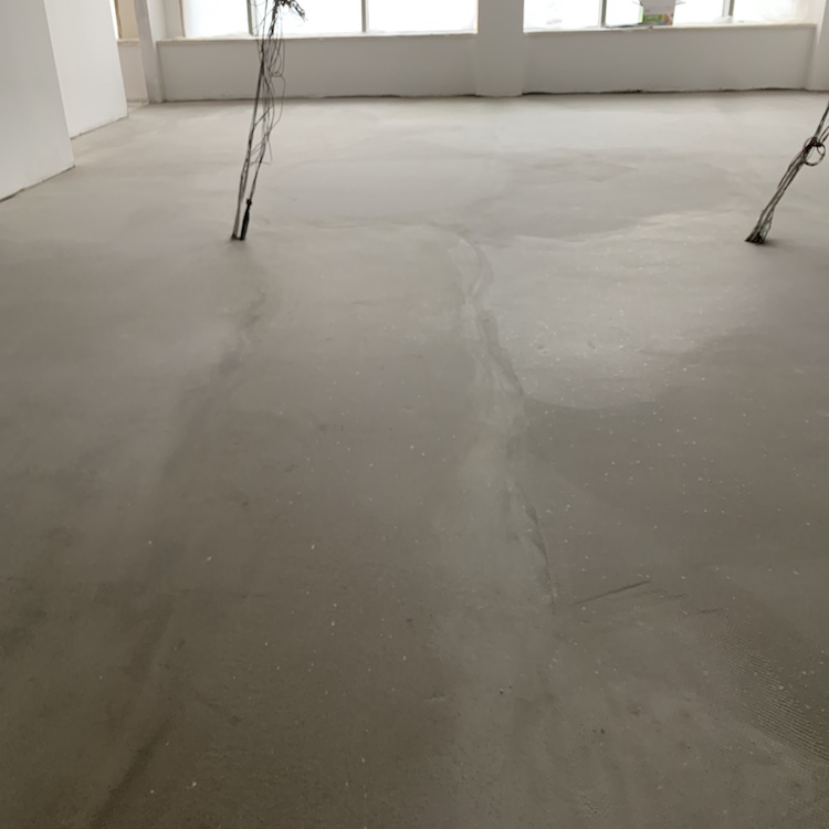 水泥自流平地坪